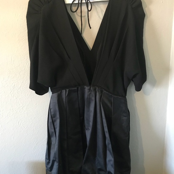 Black mini dress with bubble skirt - Picture 4 of 5